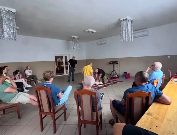 Kurs pierwszej pomocy w jednostce OSP – praktyczne szkolenie z ratownikiem z Rzeszowa