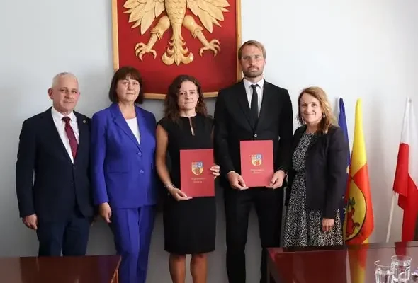 Pięcioro nauczycieli z gminy Jarocin otrzymało awans na stopień nauczyciela mianowanego