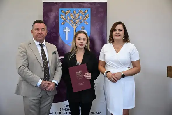 Gmina Jeżowe wita nowych mieszkańców – wręczono świadczenia rodzicom