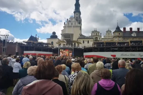 Gmina Jeżowe dziękowała za plony na Jasnej Górze