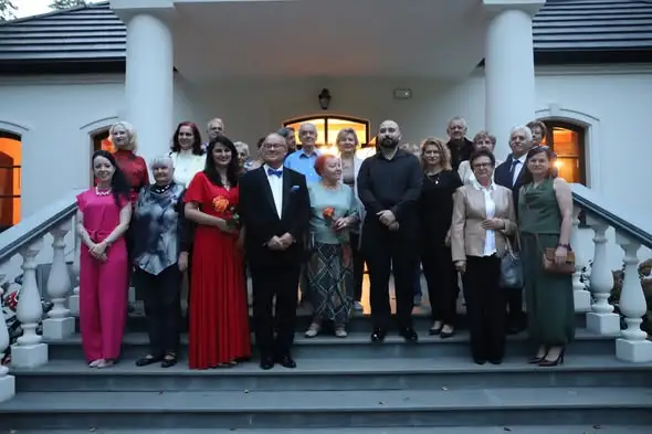 Koncert „Dźwięki lata w Bielinach” – klasyka w dworskim parku powiatu niżańskiego
