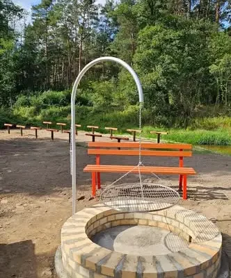Nowe wiaty i paleniska nad rzeką Bukową w gminie Jarocin