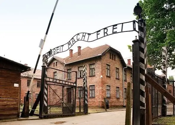 Uczniowie odwiedzili Auschwitz-Birkenau – lekcja historii, która pozostaje na długo